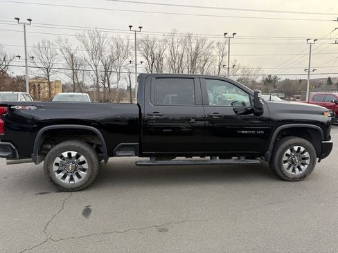 Used 2025 Chevrolet Silverado 2500 Custom w/ Custom Value Package image 5