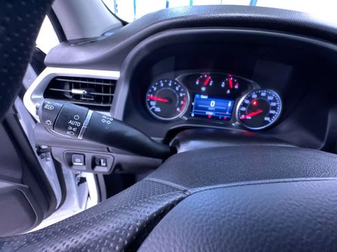 Used 2023 GMC Acadia SLE w/ Driver Convenience Package image 18