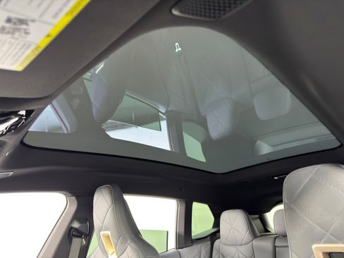 Used 2023 BMW iX M60 w/ Executive Package image 11