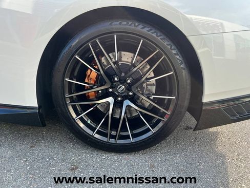 Used 2021 Nissan GT-R Premium AWD/4WD image 21