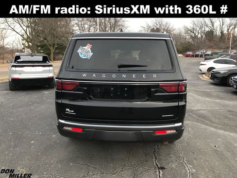 Used 2022 Jeep Wagoneer Series III w/ Flexible Seating Group image 6