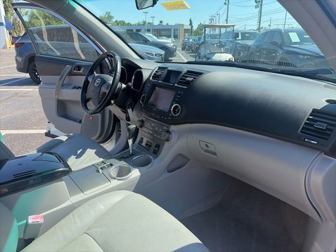 Used 2009 Toyota Highlander Sport AWD/4WD image 38