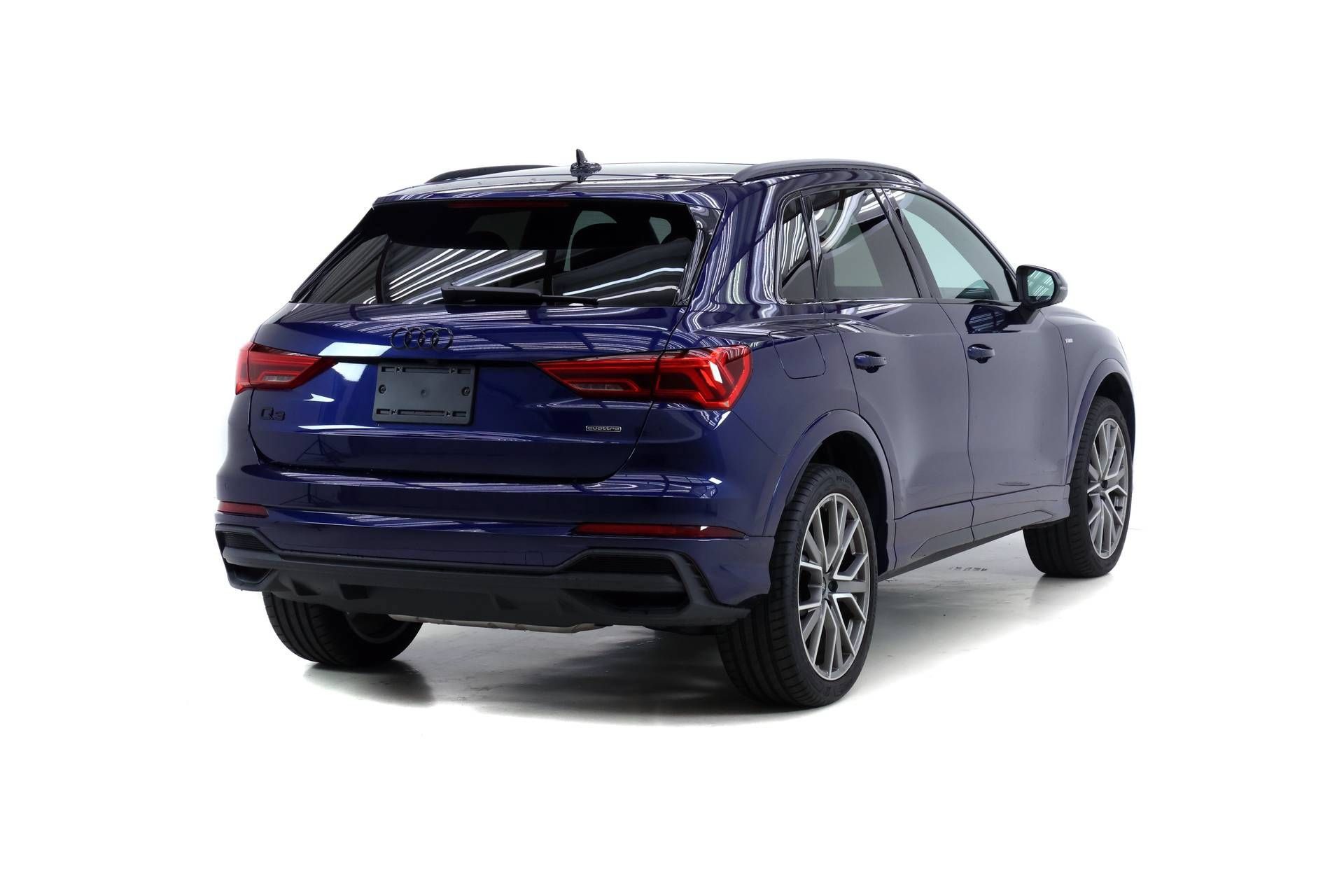 Certified 2025 Audi Q3 2.0T Premium Plus w/ Premium Plus Package AWD/4WD image 4