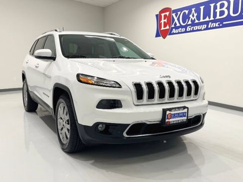 Used 2018 Jeep Cherokee Limited AWD/4WD image 5