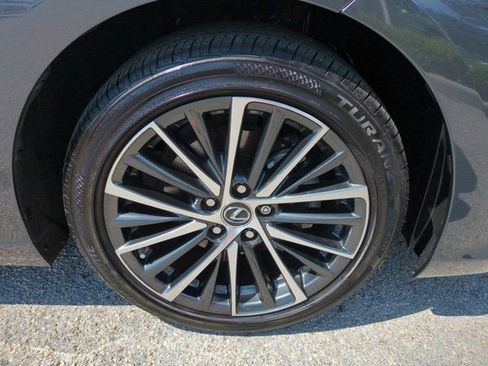 Used 2025 Lexus ES 350 w/ Premium Package image 10