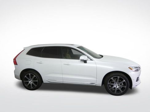 Used 2021 Volvo XC60 T5 Inscription w/ Advanced Package image 2