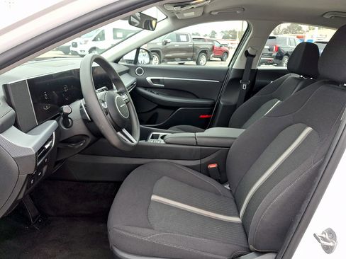 Used 2025 Hyundai Sonata SEL image 12