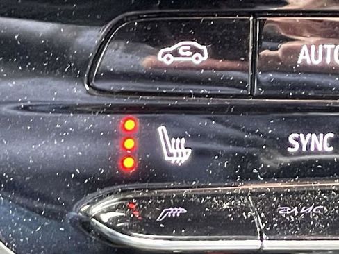 Used 2023 Buick Envision Essence w/ Sport Touring Package image 27