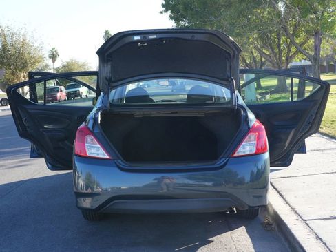 Used 2017 Nissan Versa S Plus image 7