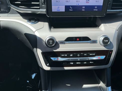 Used 2024 Ford Explorer XLT w/ Equipment Group 202A image 22