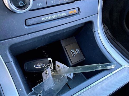 Used 2022 Ford Edge SEL w/ Convenience Package image 28