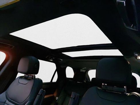 New 2025 Land Rover Range Rover Sport image 13