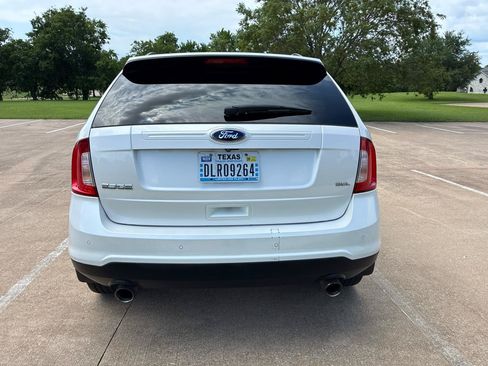Used 2014 Ford Edge SEL w/ Equipment Group 205A FWD image 3