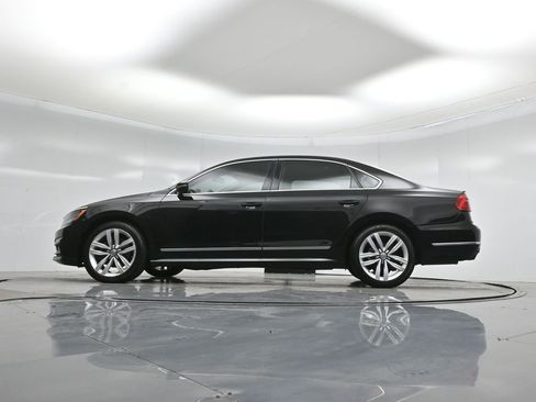 Used 2016 Volkswagen Passat 3.6 SEL Premium image 50