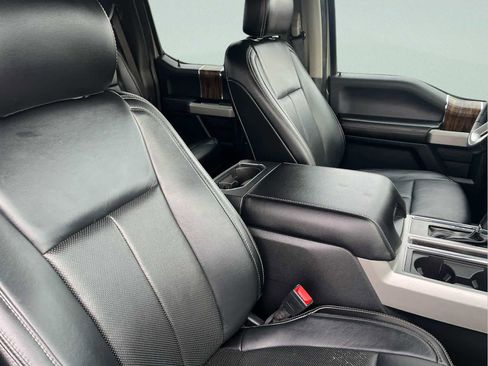 Used 2019 Ford F150 Lariat image 18