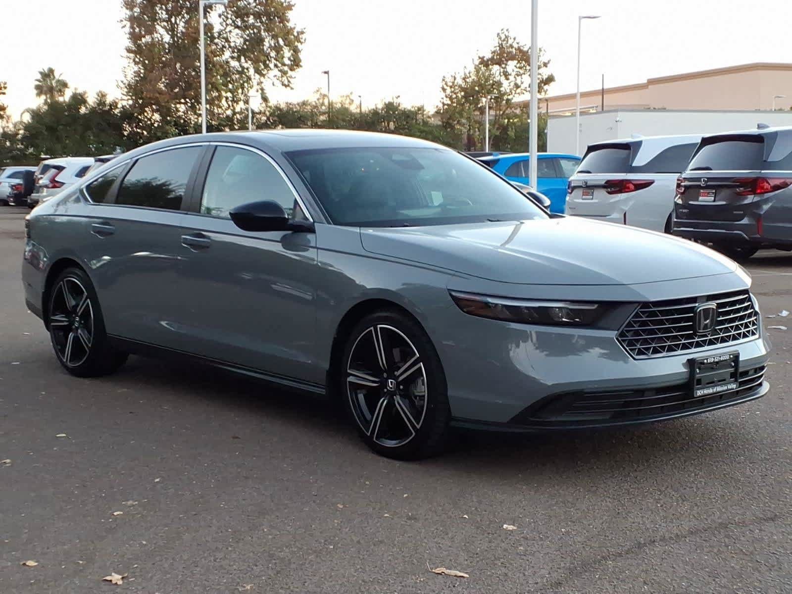 Used 2024 Honda Accord Sport image 3