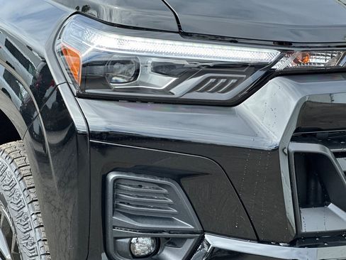 New 2025 Chevrolet Colorado Z71 w/ Midnight Edition image 29