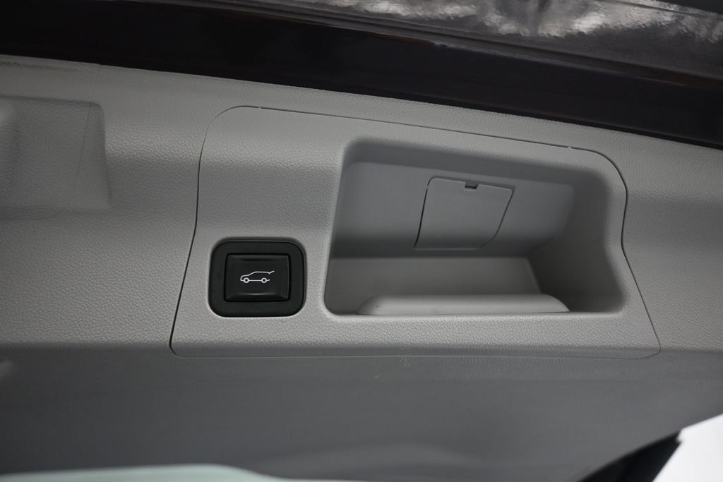 Used 2020 GMC Acadia SLT w/ Trailering Package FWD image 59