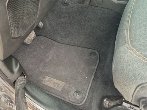 Certified 2024 Jeep Wrangler Sport S image 16