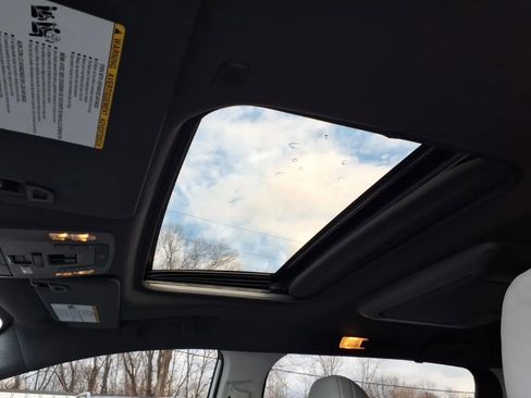 Used 2023 Toyota Sienna XSE w/ XSE Plus Package image 26