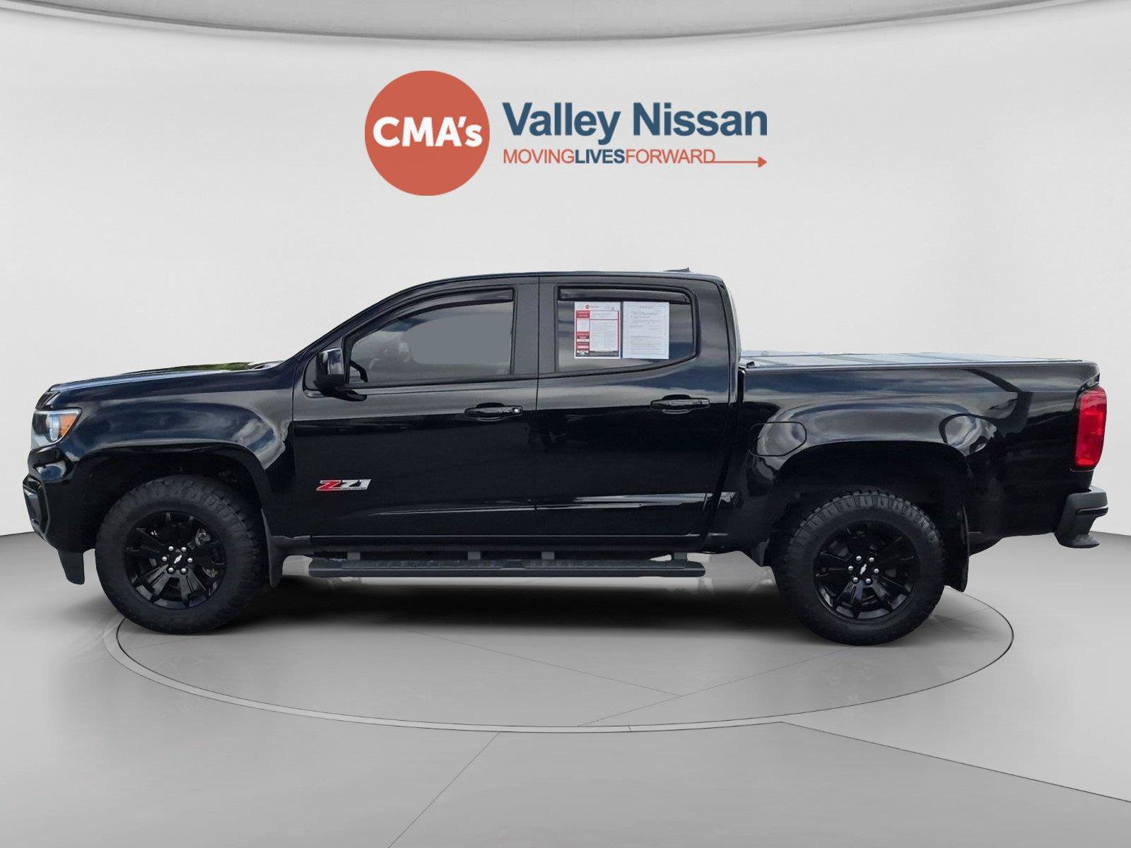 Used 2022 Chevrolet Colorado Z71 w/ Z71 Midnight Edition AWD/4WD image 2