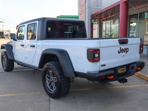 Used 2026 Jeep Gladiator Mojave AWD/4WD image 14