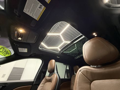 Used 2022 Lincoln Aviator Reserve w/ Equipment Group 201A image 14