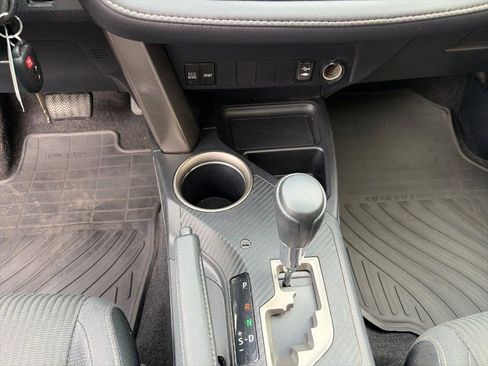 Used 2013 Toyota RAV4 XLE AWD/4WD image 22