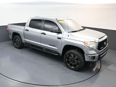 Used 2016 Toyota Tundra SR5 w/ SR5 Upgrade Package AWD/4WD image 16