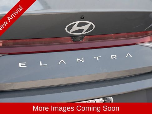 Used 2024 Hyundai Elantra SEL FWD image 10