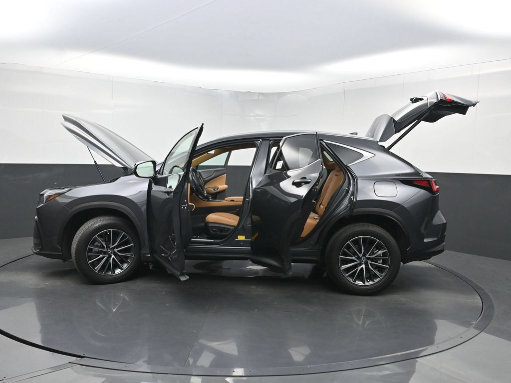 Used 2025 Lexus NX 250 FWD w/ Accessory Package (Z2) image 38