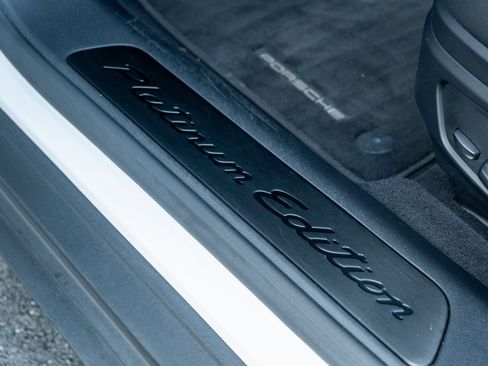 Certified 2023 Porsche Panamera 4 Platinum Edition image 19