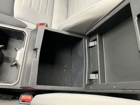 Certified 2025 Toyota Tacoma TRD Off-Road AWD/4WD image 26