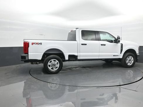 New 2026 Ford F350 XLT w/ FX4 Off-Road Package AWD/4WD image 8