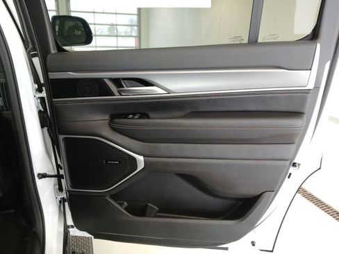 New 2026 Jeep Grand Wagoneer 4WD image 19