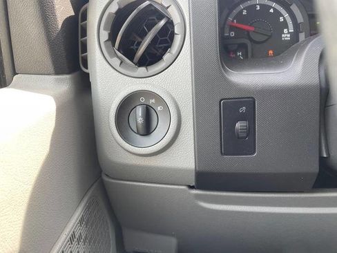 Used 2013 Ford E-250 and Econoline 250 image 31