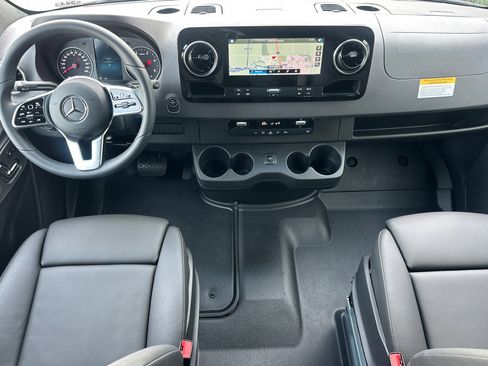 New 2024 Mercedes-Benz Sprinter 2500 image 12