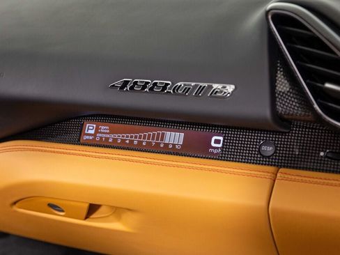 Used 2017 Ferrari 488 GTB RWD image 53