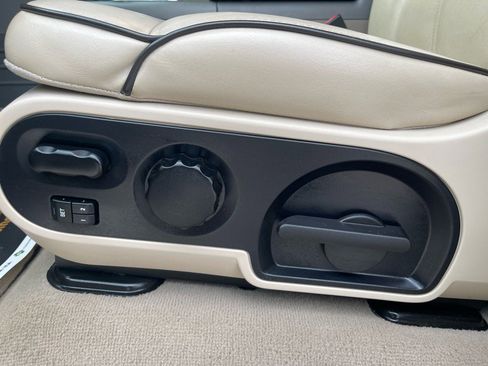 Used 2006 Lincoln Mark LT 4x4 image 29