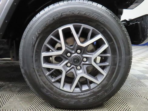 Used 2024 Jeep Wrangler Unlimited Sahara w/ Technology Group AWD/4WD image 11