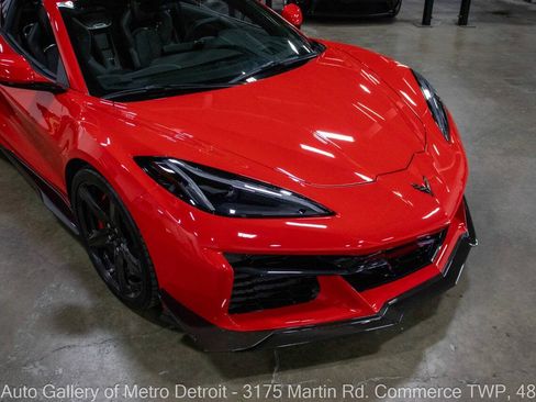 Used 2023 Chevrolet Corvette Z06 w/ Z07 Performance Package RWD image 14