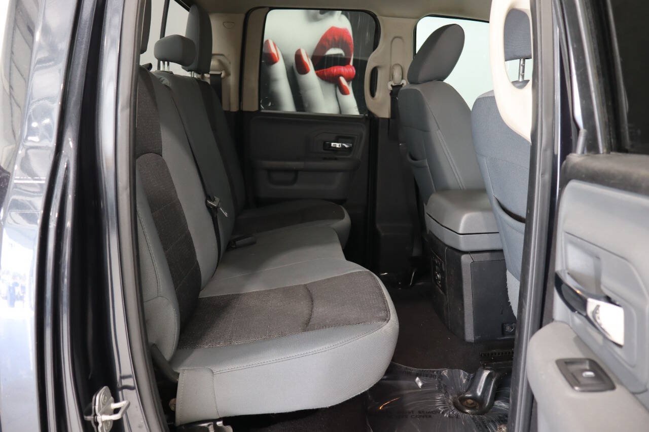 Used 2013 RAM 1500 SLT RWD image 10