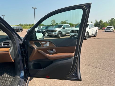 Used 2024 Mercedes-Benz GLE 450 4MATIC image 30