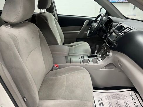 Used 2013 Toyota Highlander Plus w/ Protection Pkg image 64