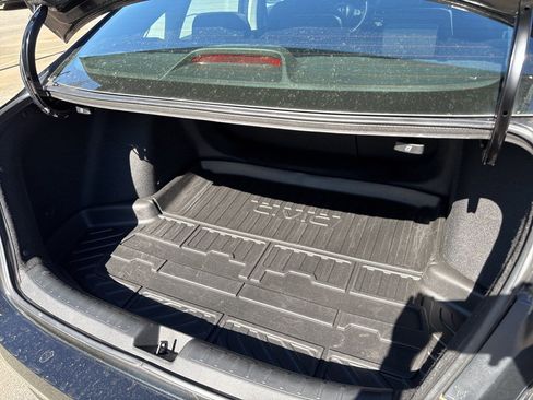 Used 2023 Honda Civic EX image 9