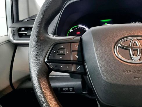 Used 2022 Toyota Sienna LE image 23