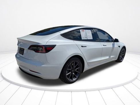Used 2021 Tesla Model 3 Standard Range Plus RWD image 5