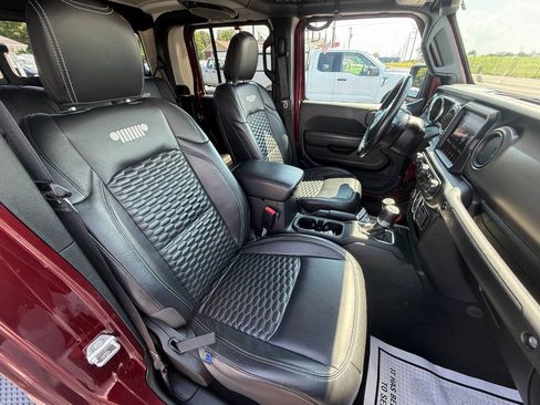 Used 2021 Jeep Gladiator Sport AWD/4WD image 10