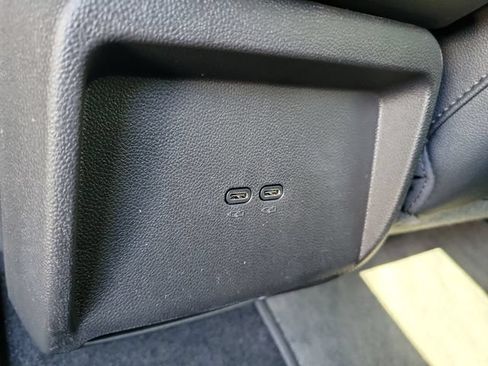 Used 2024 Chevrolet Equinox EV RS FWD image 20