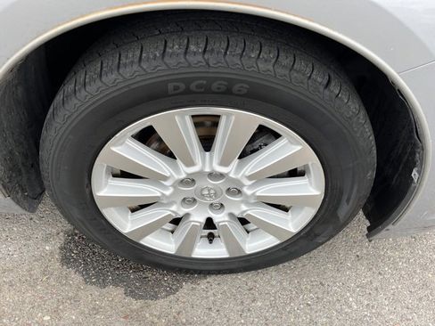 Used 2017 Toyota Sienna Limited image 24